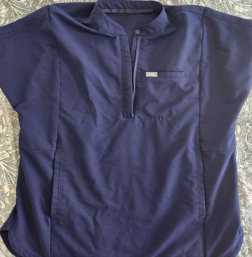 FIGS womens Sz M Mandarin  Collar Navy Scrub Set